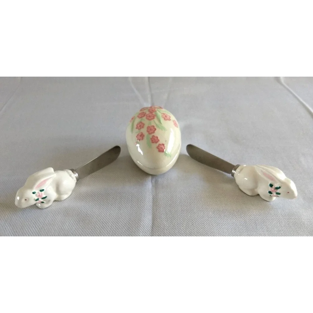 2 Bunny Knobler Japan Stainless Spreader Knives + Ceramic Egg Trinket Box Floral